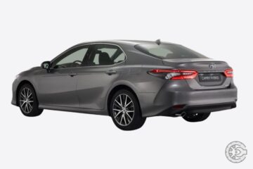Toyota Camry XLE 2.5 Hybrid 2023 (2)