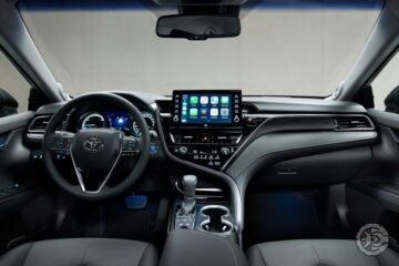Toyota Camry XLE 2.5 Hybrid 2023 (4)