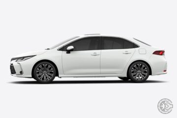 Toyota Corolla Altis Premium 2.0 2023 (4)