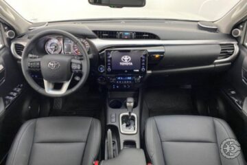 Toyota Hilux SRX D4-D 2.8TDi 4x4 CD AT 2023 (6)