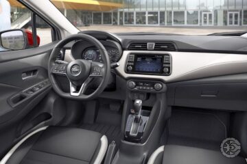 Nissan Versa Sense 1.6 AT 2023 (8)