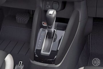 Nissan Versa Sense 1.6 AT 2023 (12)