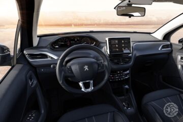 Peugeot 2008 Roadtrip1.6 AT 2023 (9)