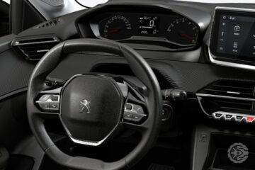 Peugeot 208 Active 1.6 AT 2023 (10)